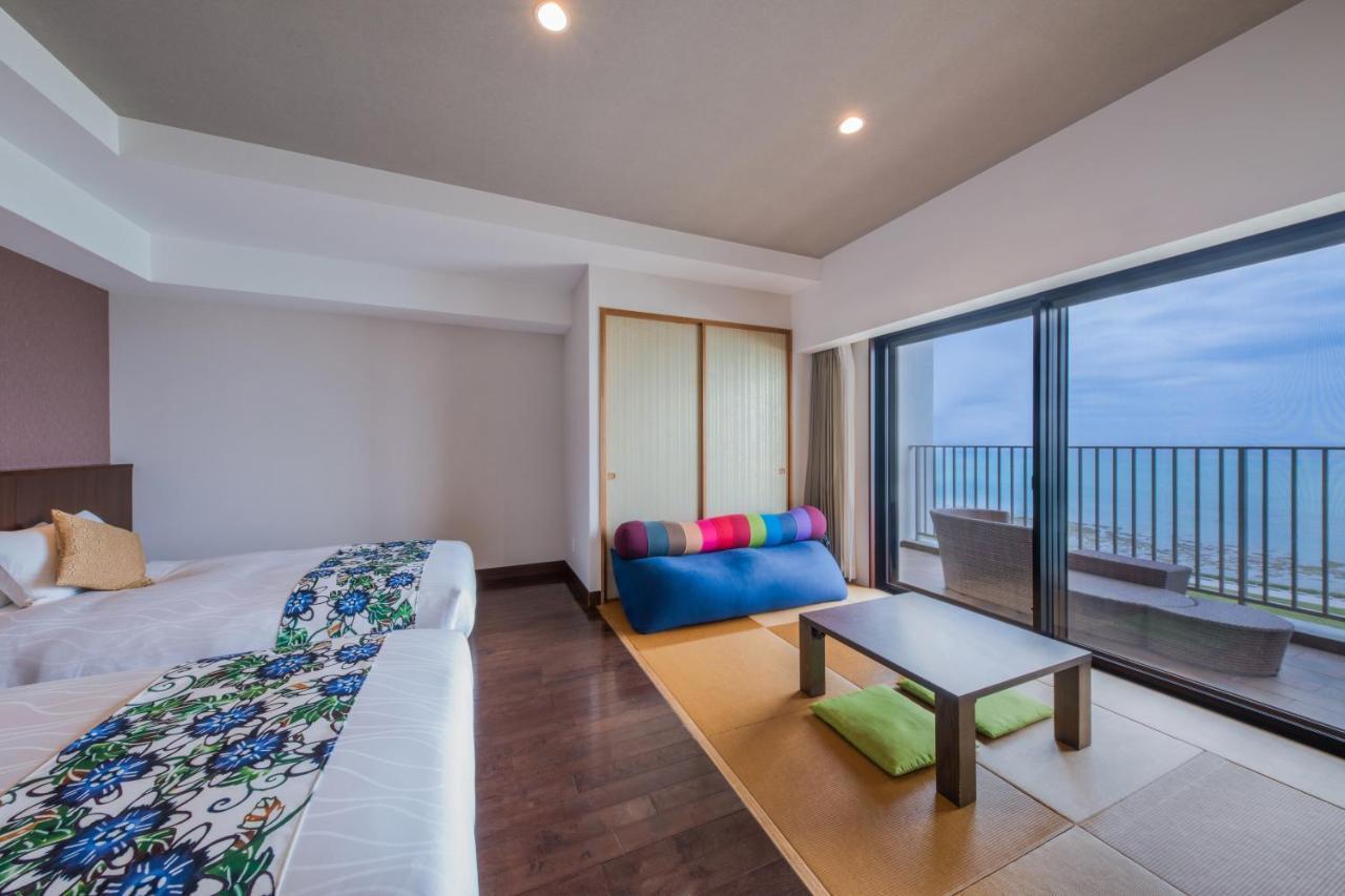 Senagajima Island Resort & Spa Tomigusuku Екстериор снимка