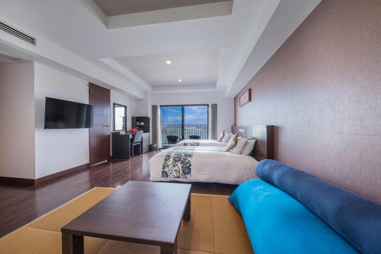 Senagajima Island Resort & Spa Tomigusuku Екстериор снимка